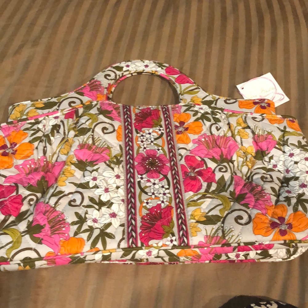 Vera Bradley “Abby” bag in Tea Garden print